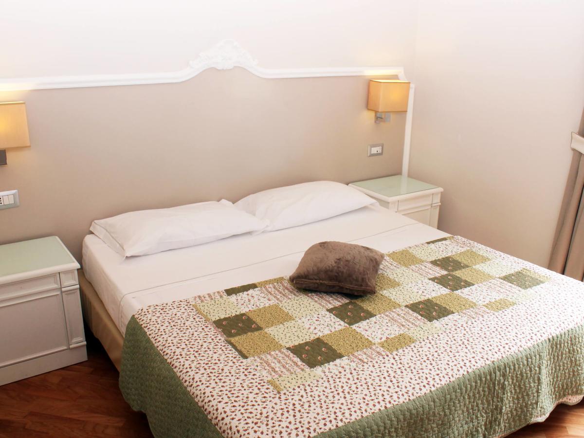 Grand Tour 4Rooms Napels Buitenkant foto
